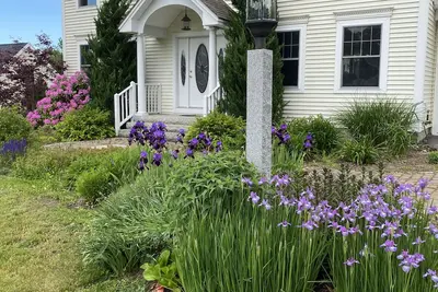 Image de Spacious Family Home, minutes to beaches and hiking trails! \nsleeps 9
