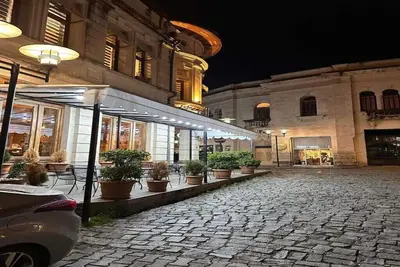 Image de Located near the center of the city 2 minutes from center by foot