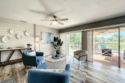 Image de Relaxing Vacation Home on Water Next To Siesta Key
