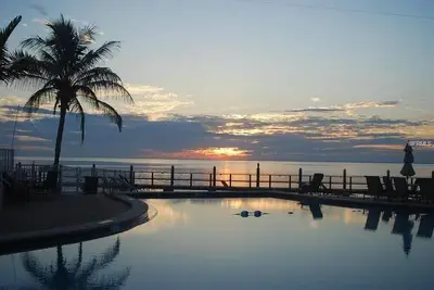 Image de Panoramic stunning waterfront views of Tampa Bay, updated all including kitchen