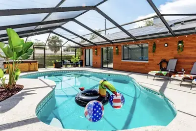 Image de The Pelican\/ Pool\/ Hot tub\/ Game room