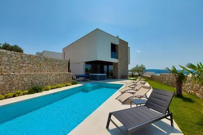 Image de Villa Elite (V1881-K1) - Crikvenica