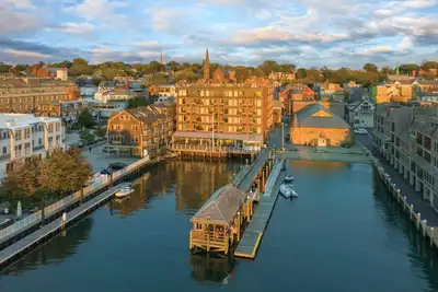 Image de Beautiful Resort in Inn on the Harbor 1bd near The Cliff Walk