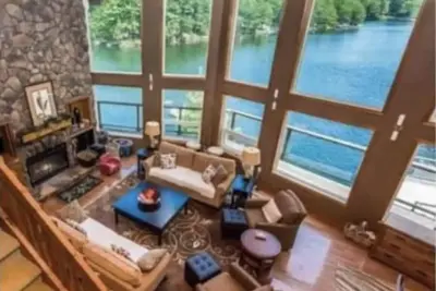 Image de Stunning Large Chalet Cottage In Muskoka