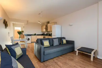 Image de All the Home Comforts, Open & Inviting 2 bed Apt