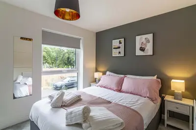 Image de A homely, open 2bed self contained House w/ parking