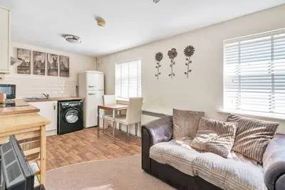 Desirable 1 Bed Flat in Prime Location