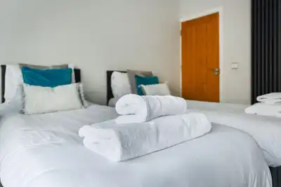 Image de Modern 4bed House at Milner Road