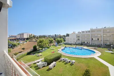 Image de Appartement \"Golden Rana\" avec piscine partagée, Wi-Fi et climatisation