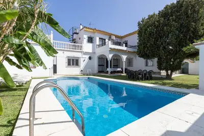 Image de Villa 'Yolanda' avec vue sur les montagnes, Wi-Fi et climatisation