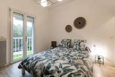 Image de Maison moderne \"Gîte Les Bambou\" avec spa et jardin