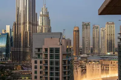 Image de 2br Apartment Near Dubai Mall • Burj Khalifa View + Pool