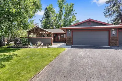 Image de New Listing! Hot Tub ~ 2 Living Areas ~ Pet Friendly