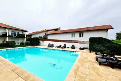 Image de Agréable studio dans copropriété avec piscine