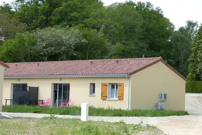 Image de Lumineuse maison neuve, détente assurée, à 2pas du lac, Tv, Wifi, 2 parking