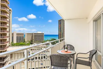 Image de Ocean & City Views Family-Friends Paradise Retreat at Ilikai Hotel w/Kitchen
