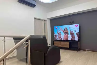 Image de Duplex Full Aire Apartment 200m2 3/2 modern ph\n