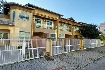 Image de Duplex Townhouse - 2 Bedrooms Center Of Bombinhas