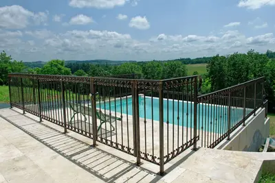 Image de Cottage en pleine nature avec Spa et Piscine