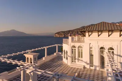 Image de Rentals in Italy - Villa Correale immersed in the gardens with sea view