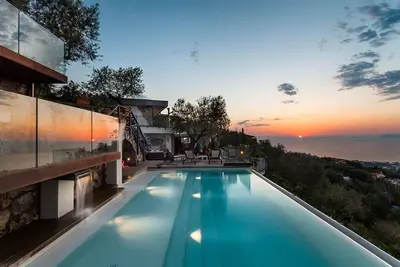 Image de Rentals in Italy - Villa Davide, with infinity pool, sea view and Jacuzzi.