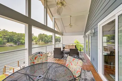 Image de Waterfront Badin Lake Getaway: Boat Dock, Fire Pit