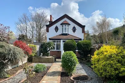 Image de Charming Seaside Cottage in Leigh-on-Sea