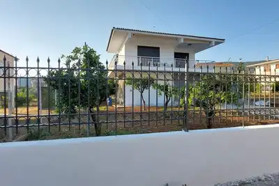 Lovely cottage with balcony and big garden just 7 minutes walk from the beach