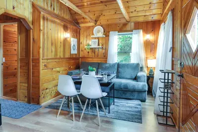 Image de Fire Pit, Deck & Grill: Cozy Twain Harte Cabin!
