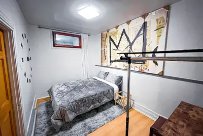 Image de Zen & Artistic apartment  \n15 min from Downtown by transit \nNear Attractions
