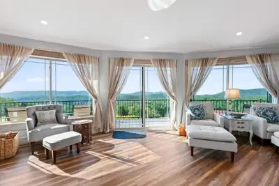 Image de Orchard Hill Vintage Cottage