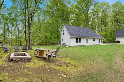 Image de Stunning Family Cabin near Wheeler Lake! Close to beach, Utv/Snowmobile trails