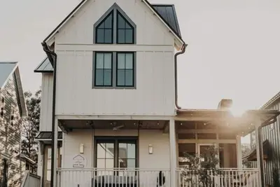 Image de Crew's Cottage · Carlton Landing Vacation Home | Crew's Cottage