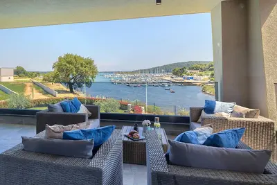 Image de Magnifique maison de 4 chambres à Pomer