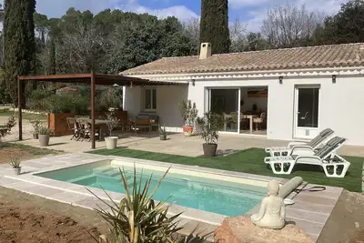 Image de Villa avec piscine, dans parc semi clos, en bordure de rivière, à 7mn de Lorgues