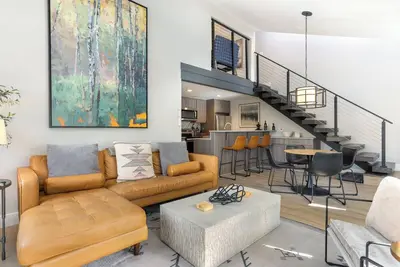 Image de Newly remodeled Modern Mountain Retreat! 4Bedroom/4bath