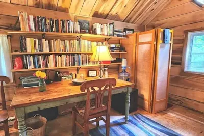 Image de Covered Bridge Cabin (on Big Walnut Creek)