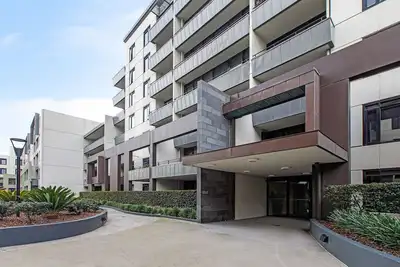 Image de Lovely 2br w/ Parking, Pool & Gym! - 350m to Beach