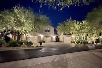 Image de Your Luxury Grayhawk Getaway In Gated Avian Community