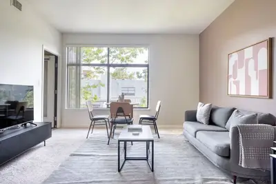 Image de Airy San Jose 2br w/ Sauna, Pool & Games, nr Groceries, by Blueground