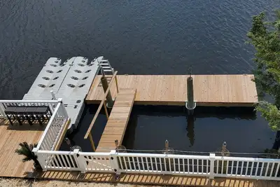 Image de Enchanting Mystic Island Beach Home on picturesque lagoon near Jersey Shore. \n