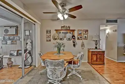 Image de Sun City Fenced Bird Sanctuary patio Az rm 4 bd 1 ba, carport garage   trees