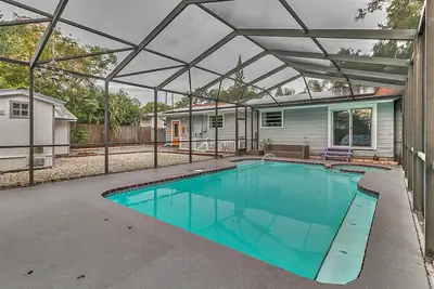 Image de Unique 4br house with heated pool. Close to the beach.