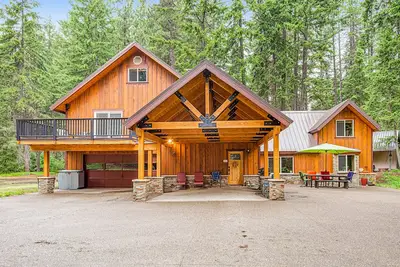 Image de Sprawling cabin near the lake with a private grill and large patio - W\/D & Ac