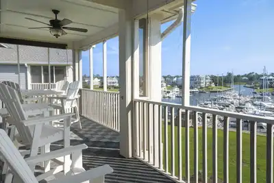 Image de Spectacular Dog Friendly Marina Condo with Access to the St James Beach Club & Pool on Oak Island