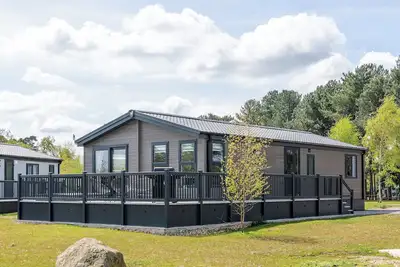 Image de Ella Lodge - Luxury lakeside lodge with hot tub