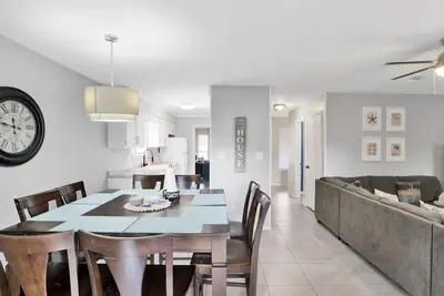 Image de Alicia Dr. Townhome~Dining-Shopping-Beaches