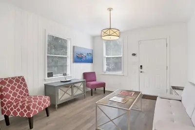 Image de Pensacola Nas~Corry~Military Monthly Discounts