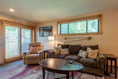 Image de Alpine Villa Condo 1- Find a Perch in Ketchum at Treehouse Condo