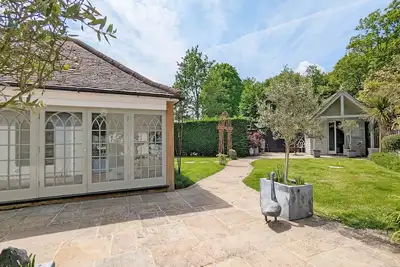 Image de Chichester Lodge - a cottage that sleeps 8 guests in 4 bedrooms